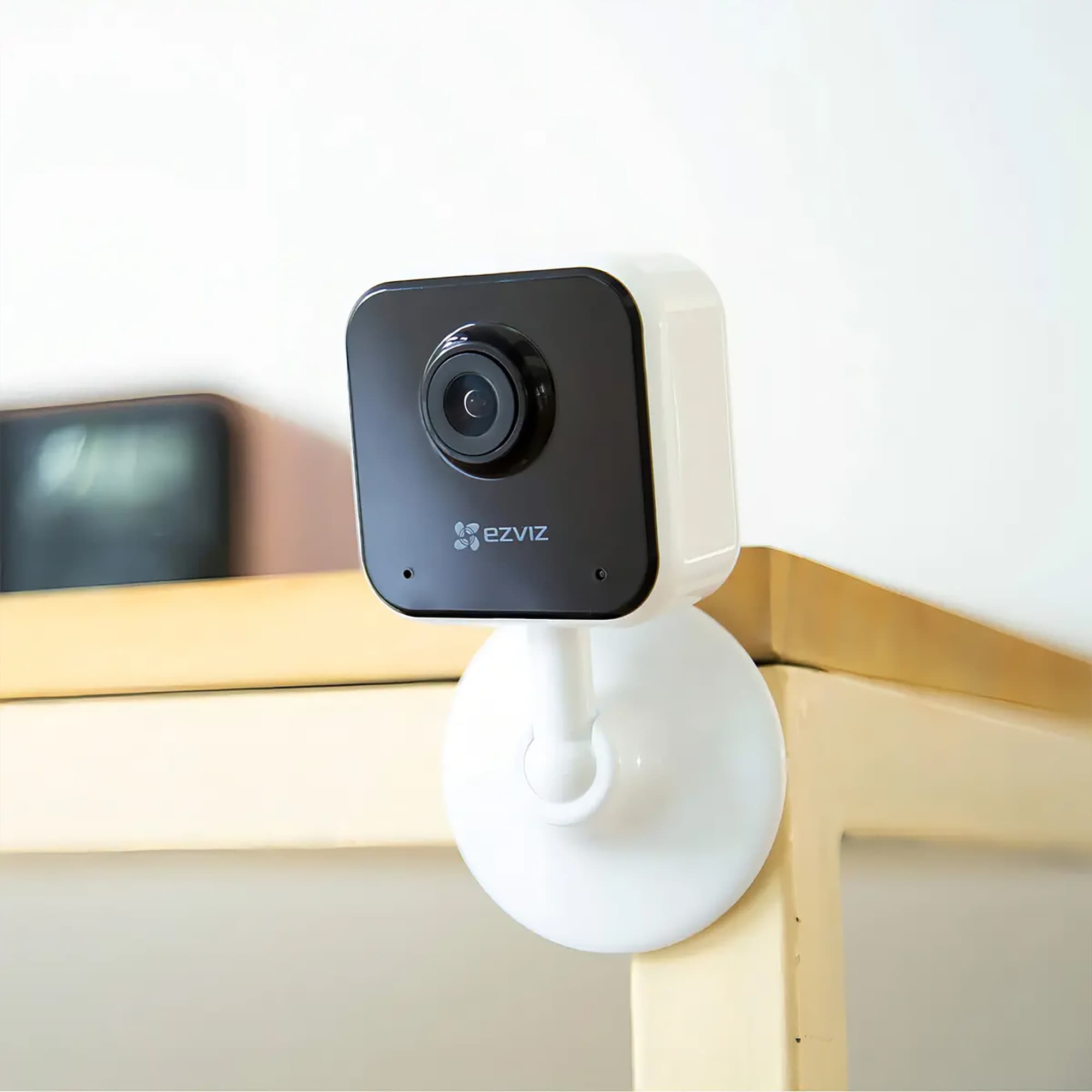 Cámara De Seguridad Ezviz H1C Visión Nocturna Wifi Fhd - 4